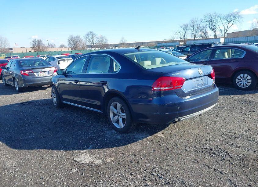 Photo 3 of 2012 Volkswagen Passat 2.5L SE (VIN 1VWBP7A31CC093214)