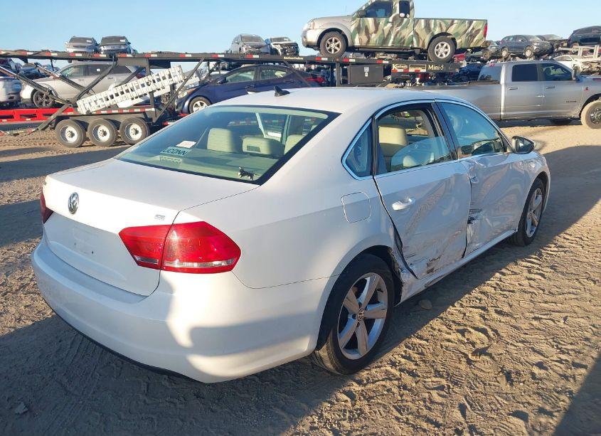 Photo 4 of 2012 Volkswagen Passat 2.5L SE (VIN 1VWBP7A31CC094685)