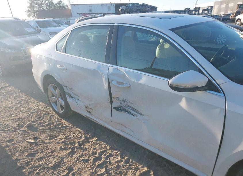Photo 6 of 2012 Volkswagen Passat 2.5L SE (VIN 1VWBP7A31CC094685)