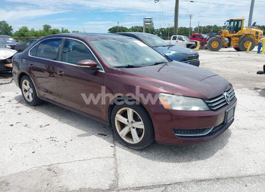 2012 Volkswagen Passat 2.5L SE (VIN 1VWBP7A31CC097246) main photo