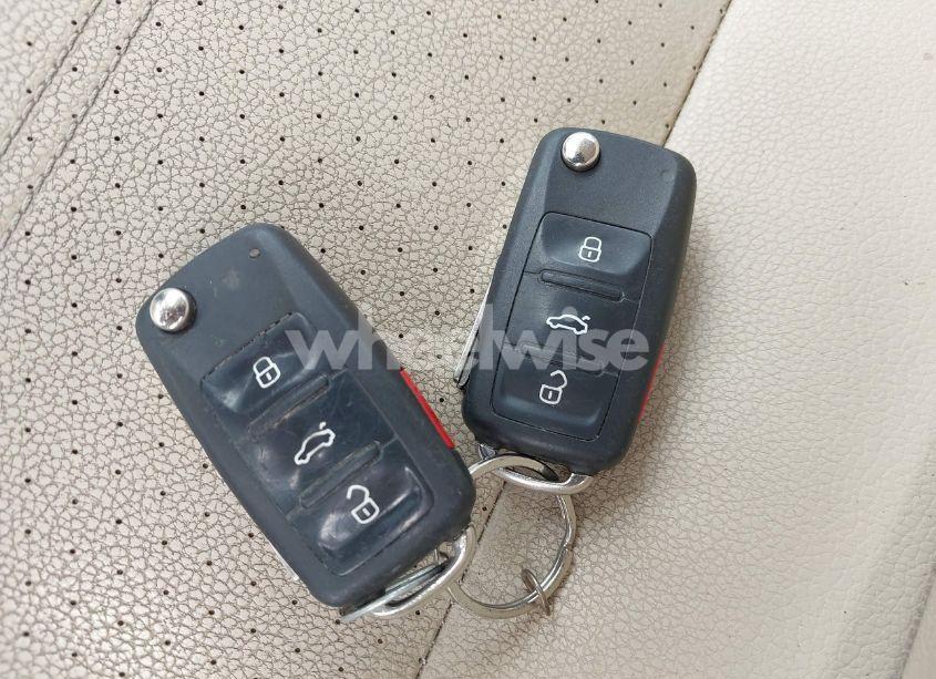 Photo 11 of 2012 Volkswagen Passat 2.5L SE (VIN 1VWBP7A31CC097246)