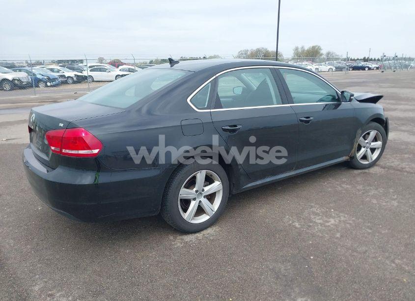 Photo 4 of 2013 Volkswagen Passat 2.5L SE (VIN 1VWBP7A31DC017929)