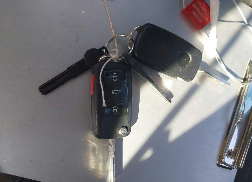 Photo 11 of 2013 Volkswagen Passat 2.5L SE (VIN 1VWBP7A31DC063695)