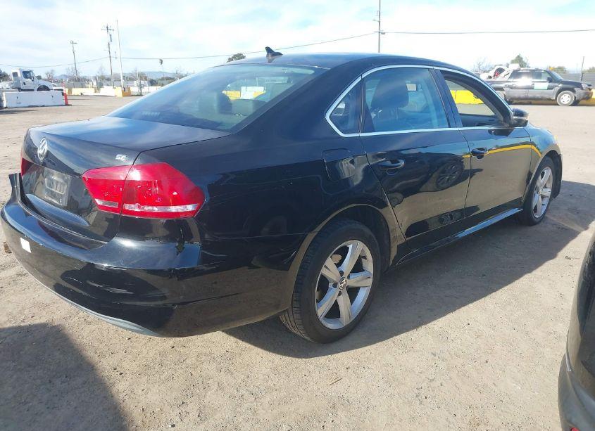 Photo 4 of 2013 Volkswagen Passat 2.5L SE (VIN 1VWBP7A31DC063695)