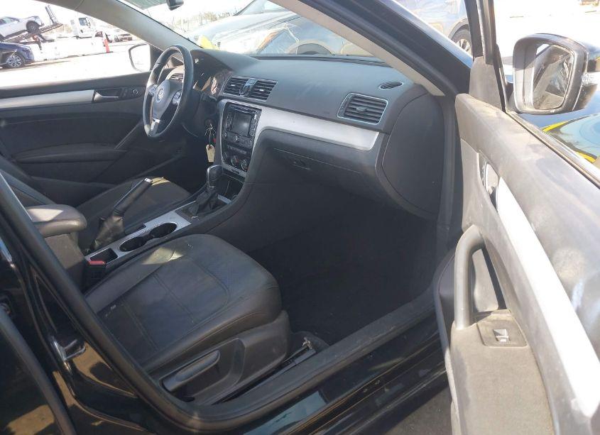 Photo 5 of 2013 Volkswagen Passat 2.5L SE (VIN 1VWBP7A31DC063695)