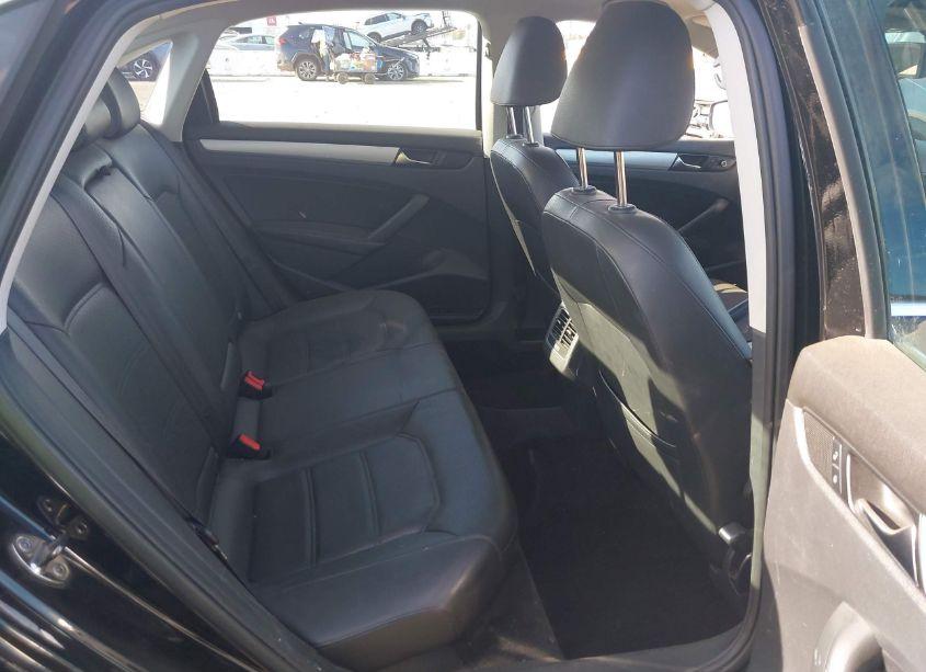 Photo 8 of 2013 Volkswagen Passat 2.5L SE (VIN 1VWBP7A31DC063695)