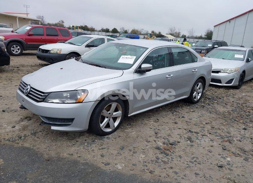 Photo 2 of 2013 Volkswagen Passat 2.5L SE (VIN 1VWBP7A31DC073515)