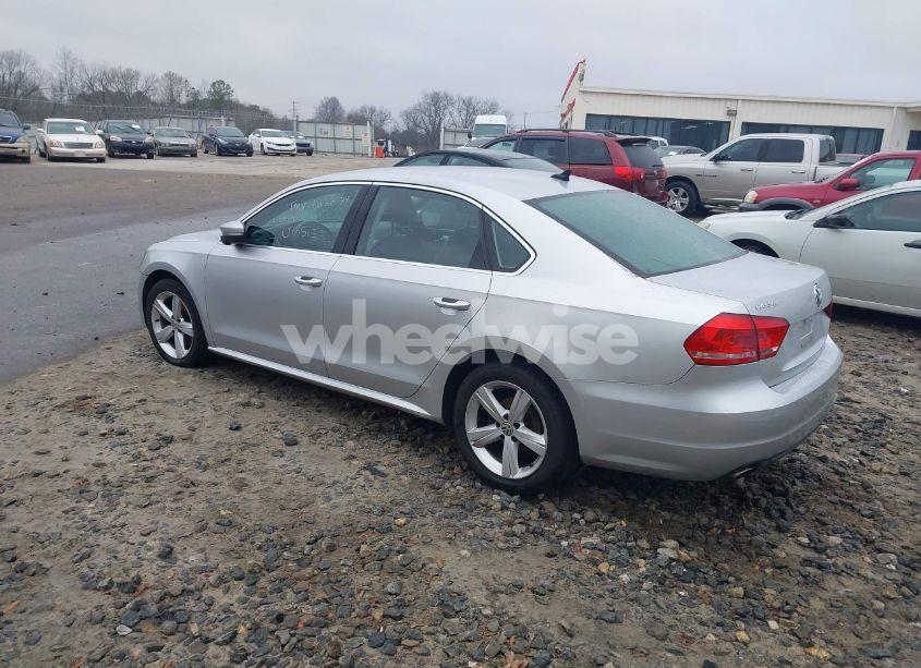 Photo 3 of 2013 Volkswagen Passat 2.5L SE (VIN 1VWBP7A31DC073515)