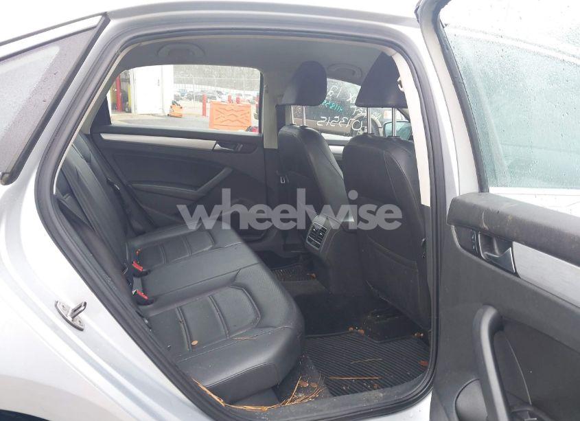 Photo 8 of 2013 Volkswagen Passat 2.5L SE (VIN 1VWBP7A31DC073515)