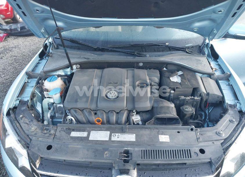 Photo 10 of 2013 Volkswagen Passat 2.5L SE (VIN 1VWBP7A31DC116105)