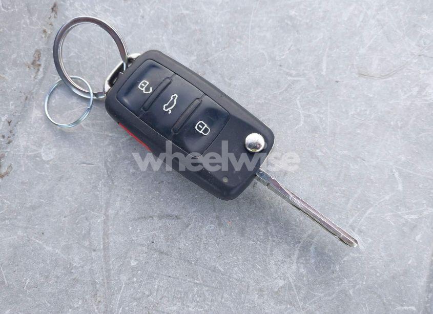 Photo 11 of 2013 Volkswagen Passat 2.5L SE (VIN 1VWBP7A31DC116105)