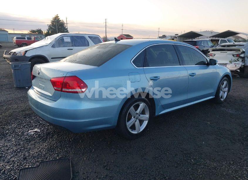Photo 4 of 2013 Volkswagen Passat 2.5L SE (VIN 1VWBP7A31DC116105)