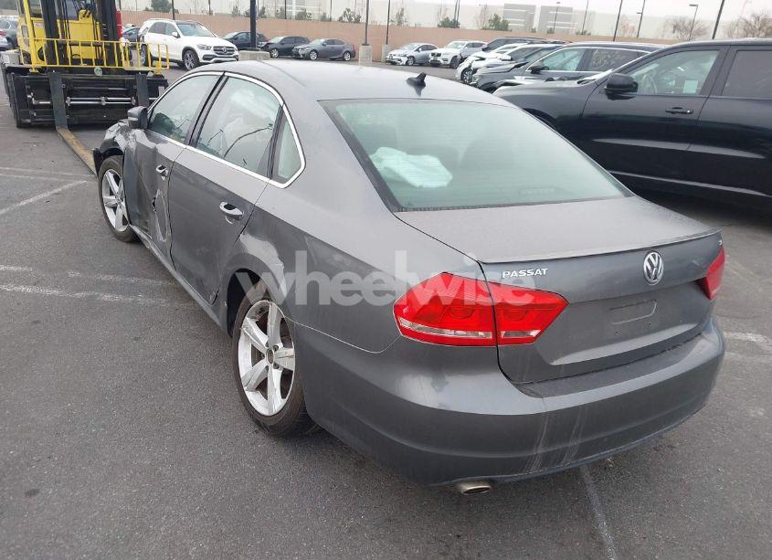 Photo 3 of 2013 Volkswagen Passat 2.5L SE (VIN 1VWBP7A31DC135527)