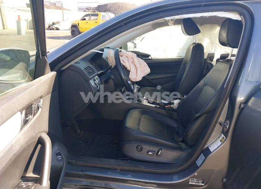 Photo 5 of 2013 Volkswagen Passat 2.5L SE (VIN 1VWBP7A31DC135527)