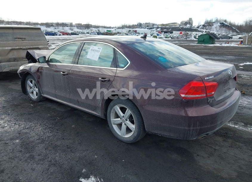 Photo 3 of 2014 Volkswagen Passat 2.5L SE (VIN 1VWBP7A31EC004180)