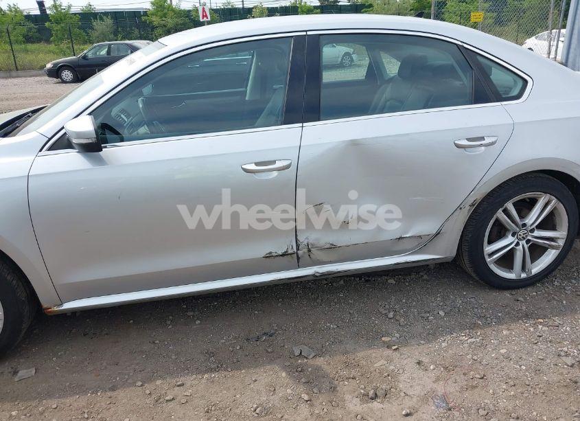 Photo 6 of 2014 Volkswagen Passat 2.5L SE (VIN 1VWBP7A31EC006995)
