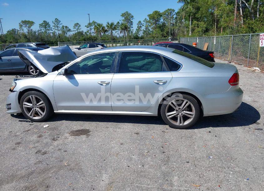 Photo 15 of 2014 Volkswagen Passat 2.5L SE (VIN 1VWBP7A31EC012246)
