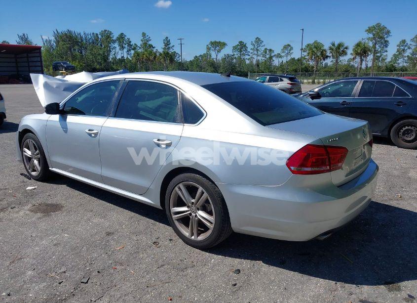 Photo 3 of 2014 Volkswagen Passat 2.5L SE (VIN 1VWBP7A31EC012246)
