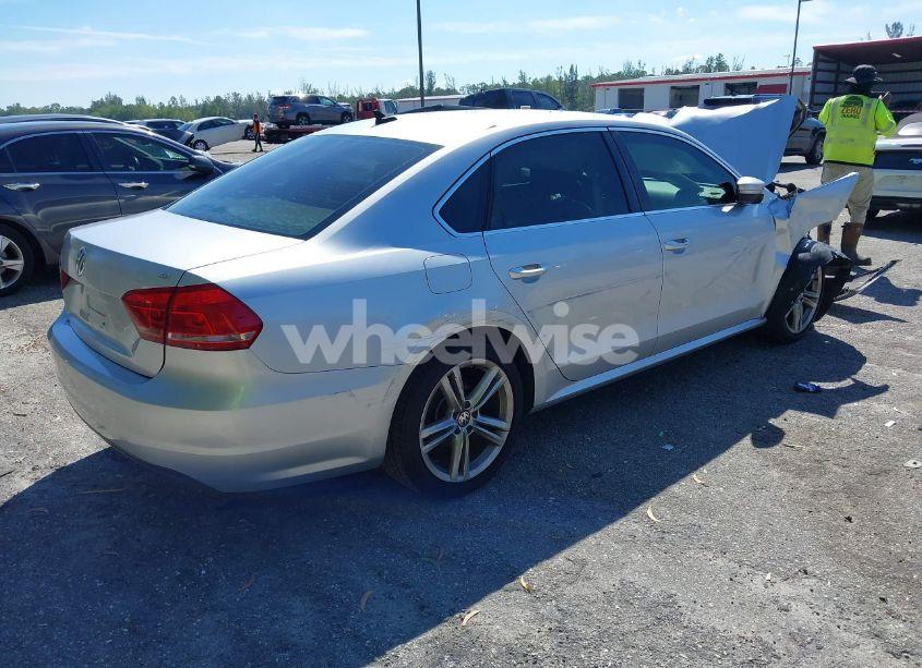 Photo 4 of 2014 Volkswagen Passat 2.5L SE (VIN 1VWBP7A31EC012246)