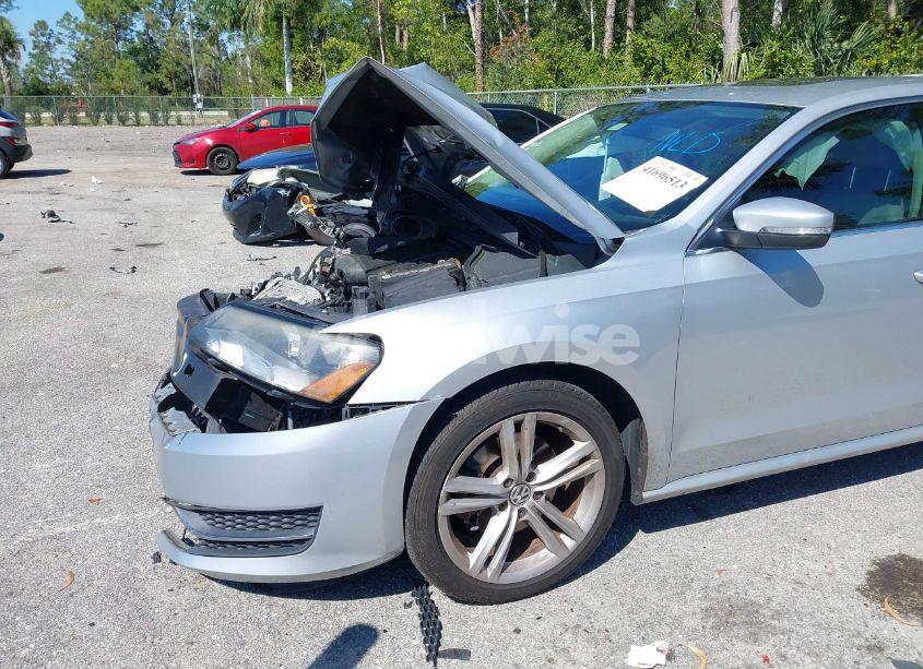 Photo 6 of 2014 Volkswagen Passat 2.5L SE (VIN 1VWBP7A31EC012246)