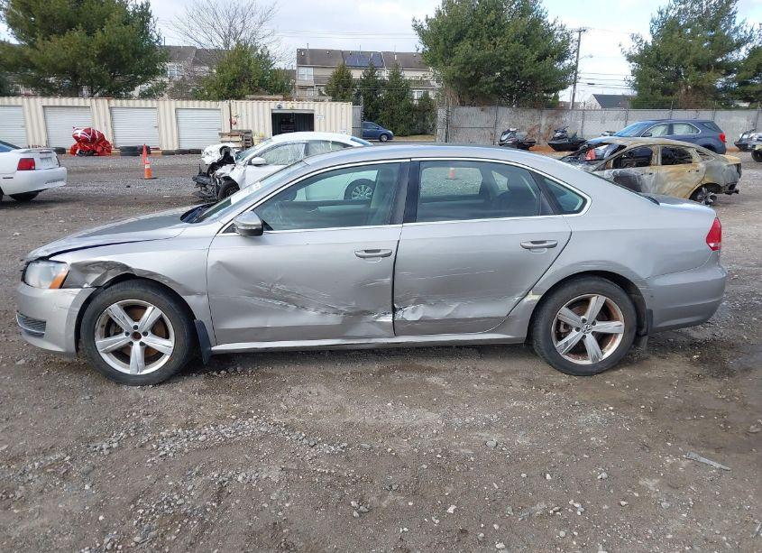 Photo 15 of 2012 Volkswagen Passat 2.5L SE (VIN 1VWBP7A32CC002368)