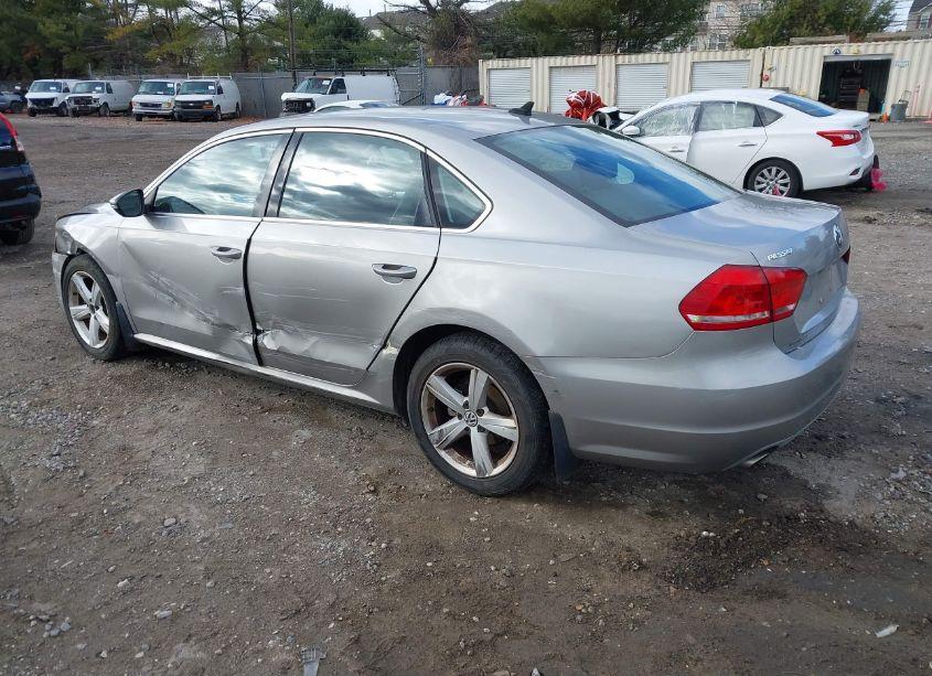 Photo 3 of 2012 Volkswagen Passat 2.5L SE (VIN 1VWBP7A32CC002368)