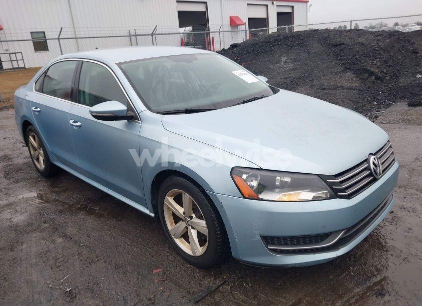 2012 Volkswagen Passat 2.5L SE (VIN 1VWBP7A32CC018537) main photo