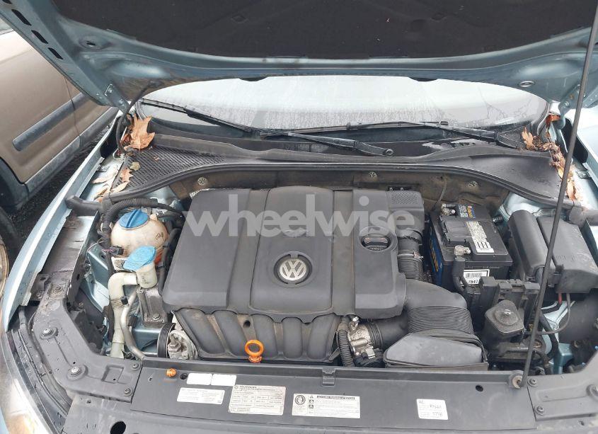 Photo 10 of 2012 Volkswagen Passat 2.5L SE (VIN 1VWBP7A32CC018537)