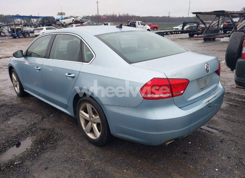 Photo 3 of 2012 Volkswagen Passat 2.5L SE (VIN 1VWBP7A32CC018537)