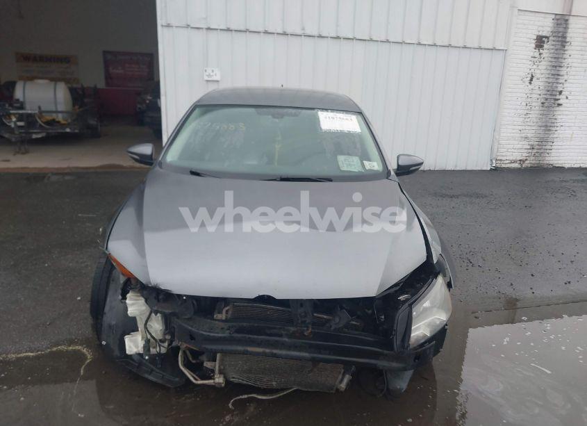 Photo 12 of 2012 Volkswagen Passat 2.5L SE (VIN 1VWBP7A32CC073649)