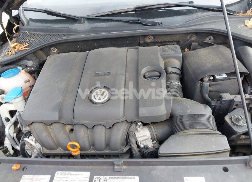 Photo 10 of 2012 Volkswagen Passat (VIN 1VWBP7A32CC090032)