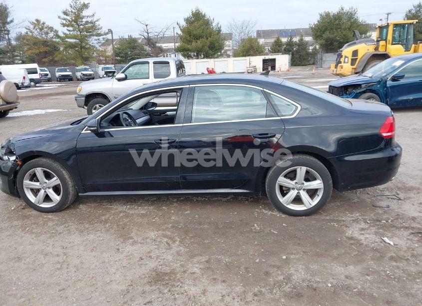 Photo 14 of 2012 Volkswagen Passat (VIN 1VWBP7A32CC090032)
