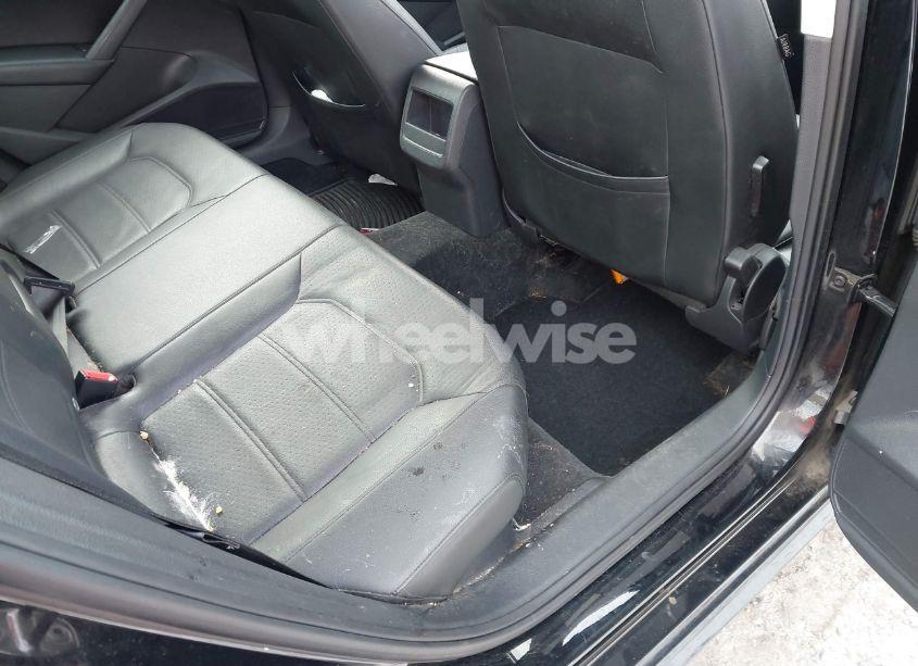 Photo 8 of 2012 Volkswagen Passat (VIN 1VWBP7A32CC090032)