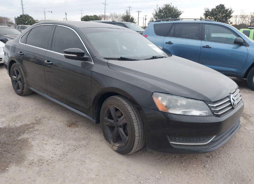 2013 Volkswagen Passat 2.5L SE (VIN 1VWBP7A32DC034920) main photo