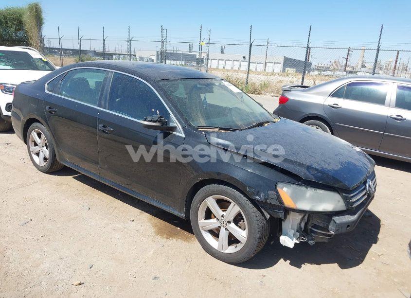 2013 Volkswagen Passat 2.5L SE (VIN 1VWBP7A32DC063172) main photo