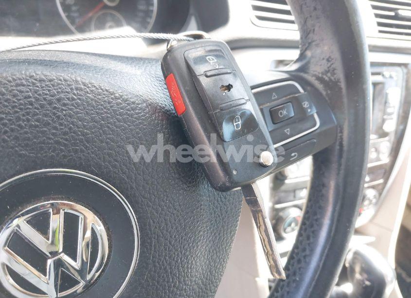 Photo 11 of 2013 Volkswagen Passat 2.5L SE (VIN 1VWBP7A32DC063172)