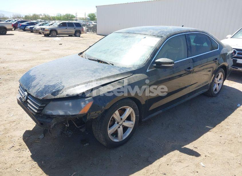 Photo 2 of 2013 Volkswagen Passat 2.5L SE (VIN 1VWBP7A32DC063172)