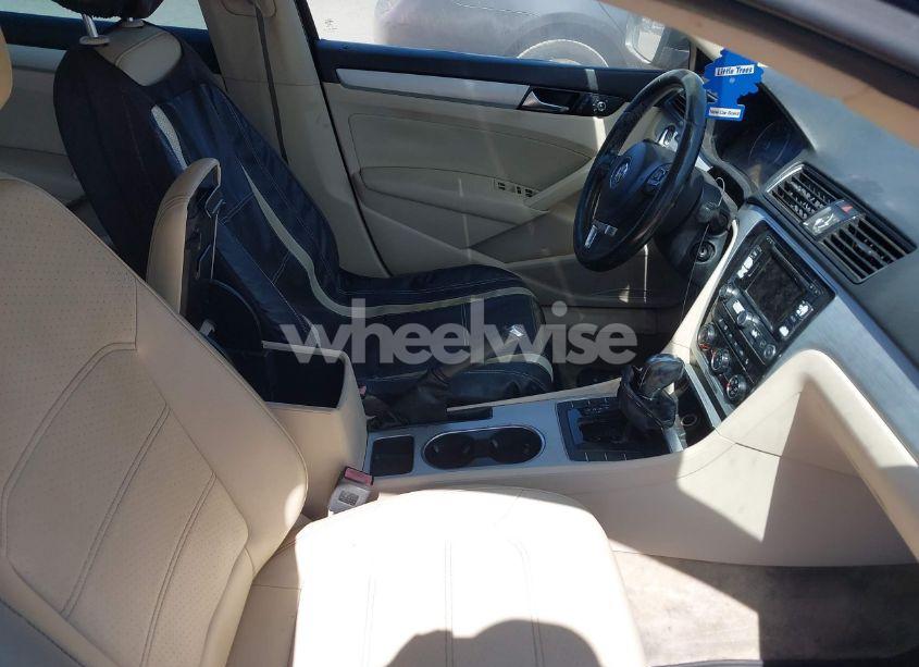 Photo 5 of 2013 Volkswagen Passat 2.5L SE (VIN 1VWBP7A32DC063172)