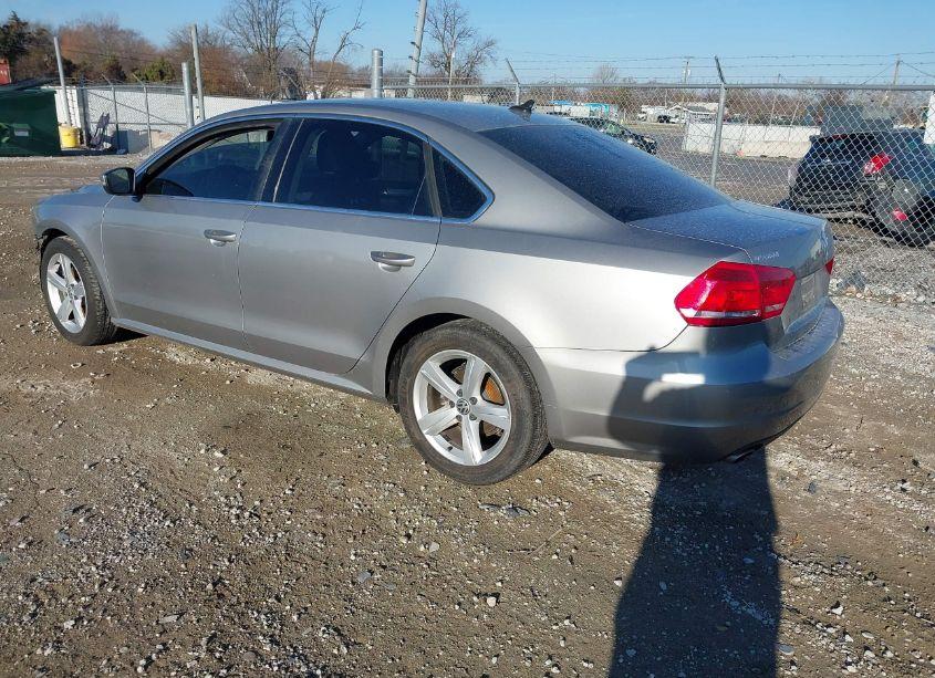 Photo 3 of 2013 Volkswagen Passat 2.5L SE (VIN 1VWBP7A32DC109146)