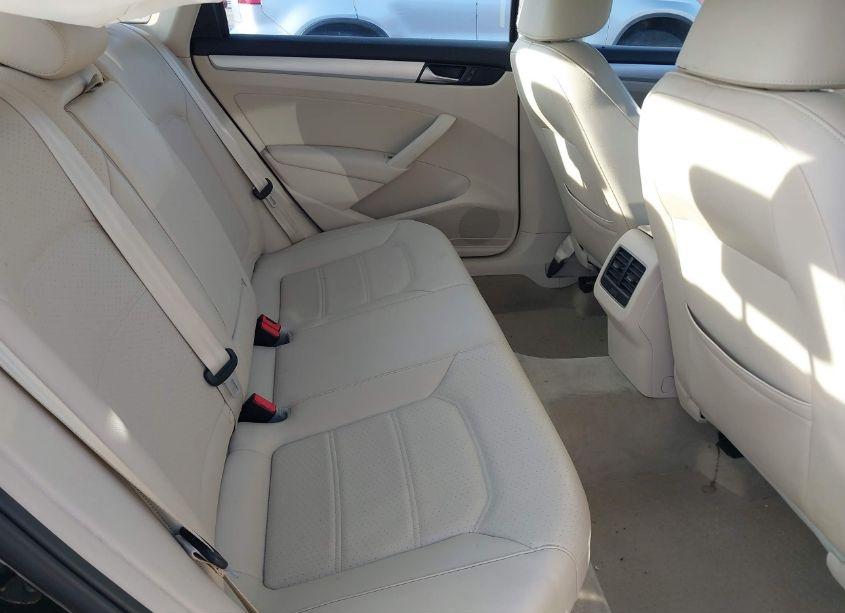 Photo 8 of 2013 Volkswagen Passat 2.5L SE (VIN 1VWBP7A32DC139327)