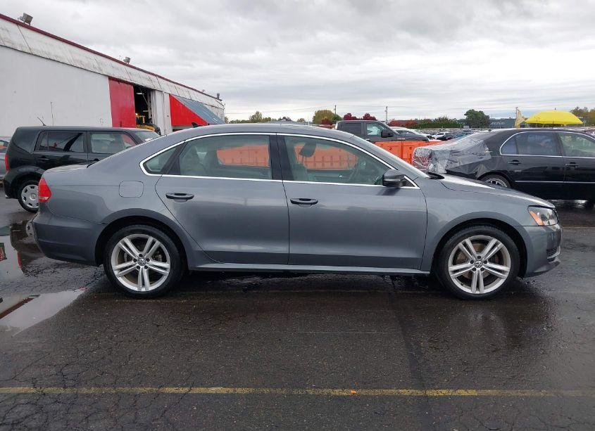 Photo 13 of 2014 Volkswagen Passat 2.5L SE (VIN 1VWBP7A32EC002213)