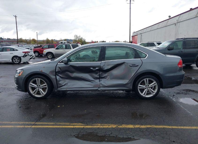 Photo 14 of 2014 Volkswagen Passat 2.5L SE (VIN 1VWBP7A32EC002213)