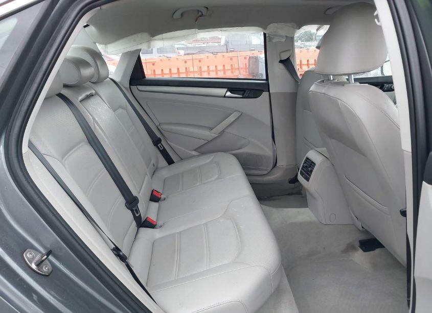Photo 8 of 2014 Volkswagen Passat 2.5L SE (VIN 1VWBP7A32EC002213)