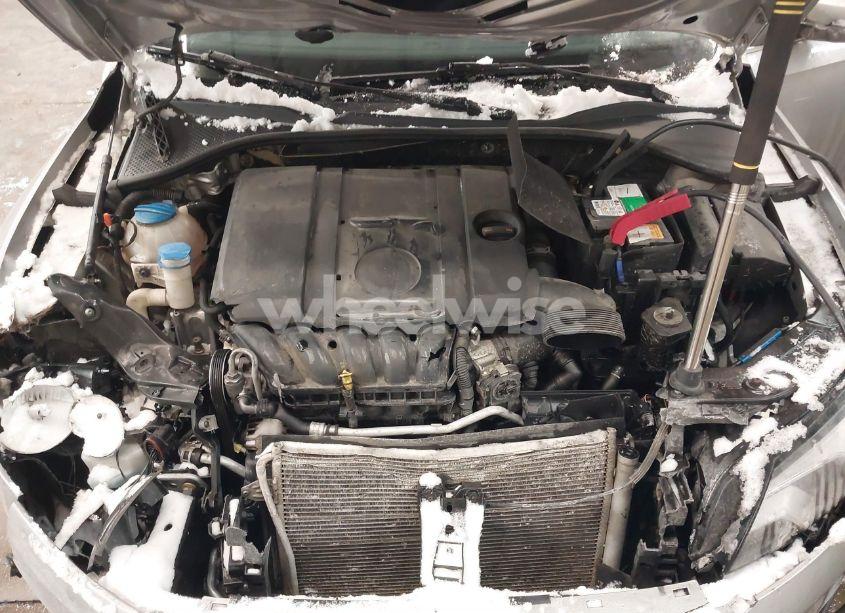 Photo 10 of 2014 Volkswagen Passat 2.5L SE (VIN 1VWBP7A32EC008397)