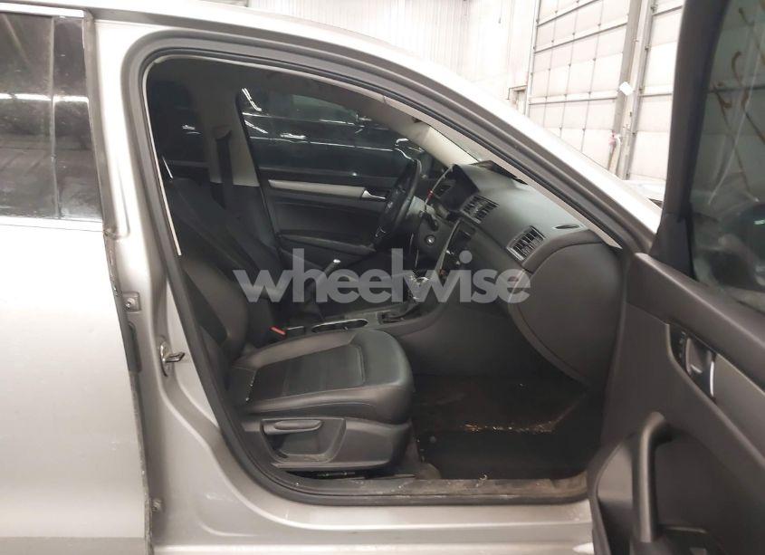 Photo 5 of 2014 Volkswagen Passat 2.5L SE (VIN 1VWBP7A32EC008397)