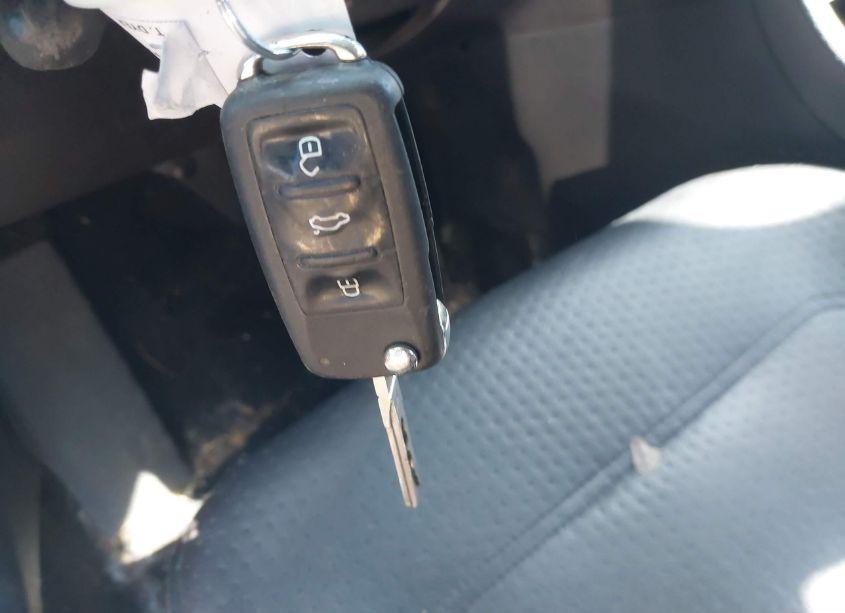 Photo 11 of 2012 Volkswagen Passat 2.5L SE (VIN 1VWBP7A33CC002847)