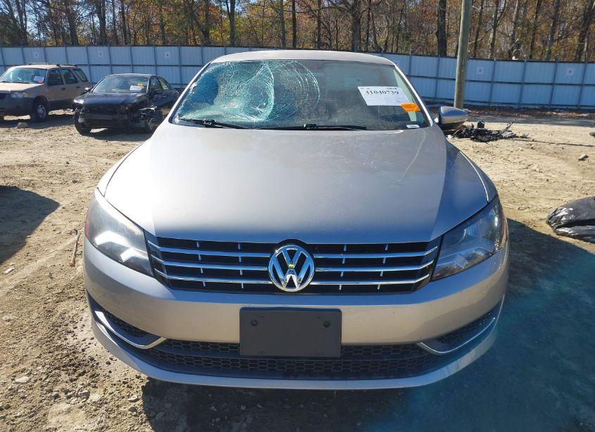 Photo 12 of 2012 Volkswagen Passat 2.5L SE (VIN 1VWBP7A33CC002847)
