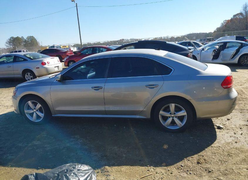 Photo 14 of 2012 Volkswagen Passat 2.5L SE (VIN 1VWBP7A33CC002847)