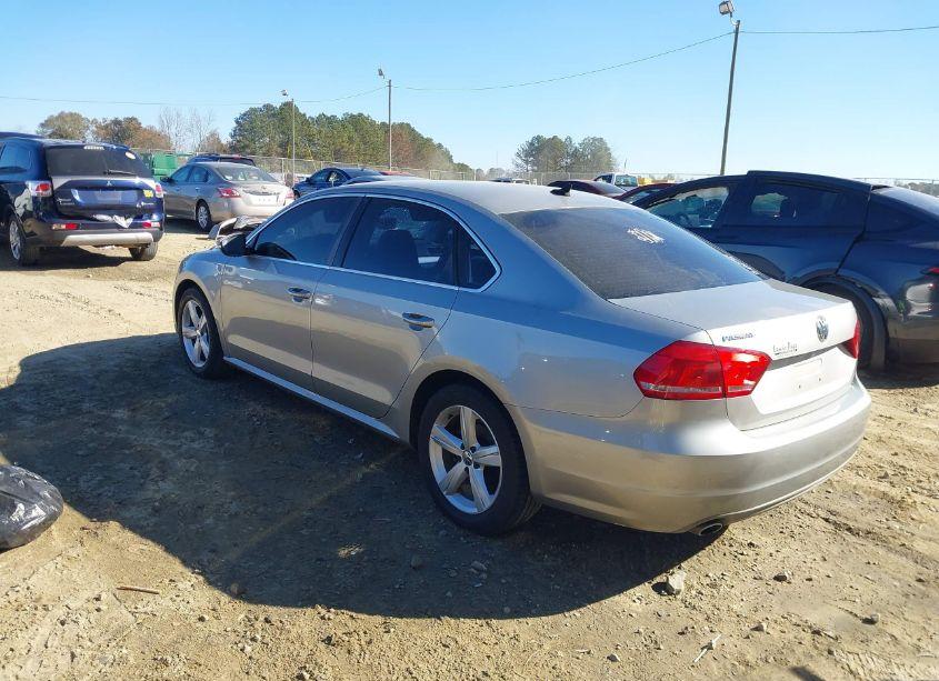 Photo 3 of 2012 Volkswagen Passat 2.5L SE (VIN 1VWBP7A33CC002847)