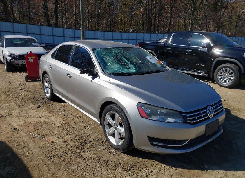 Photo 6 of 2012 Volkswagen Passat 2.5L SE (VIN 1VWBP7A33CC002847)